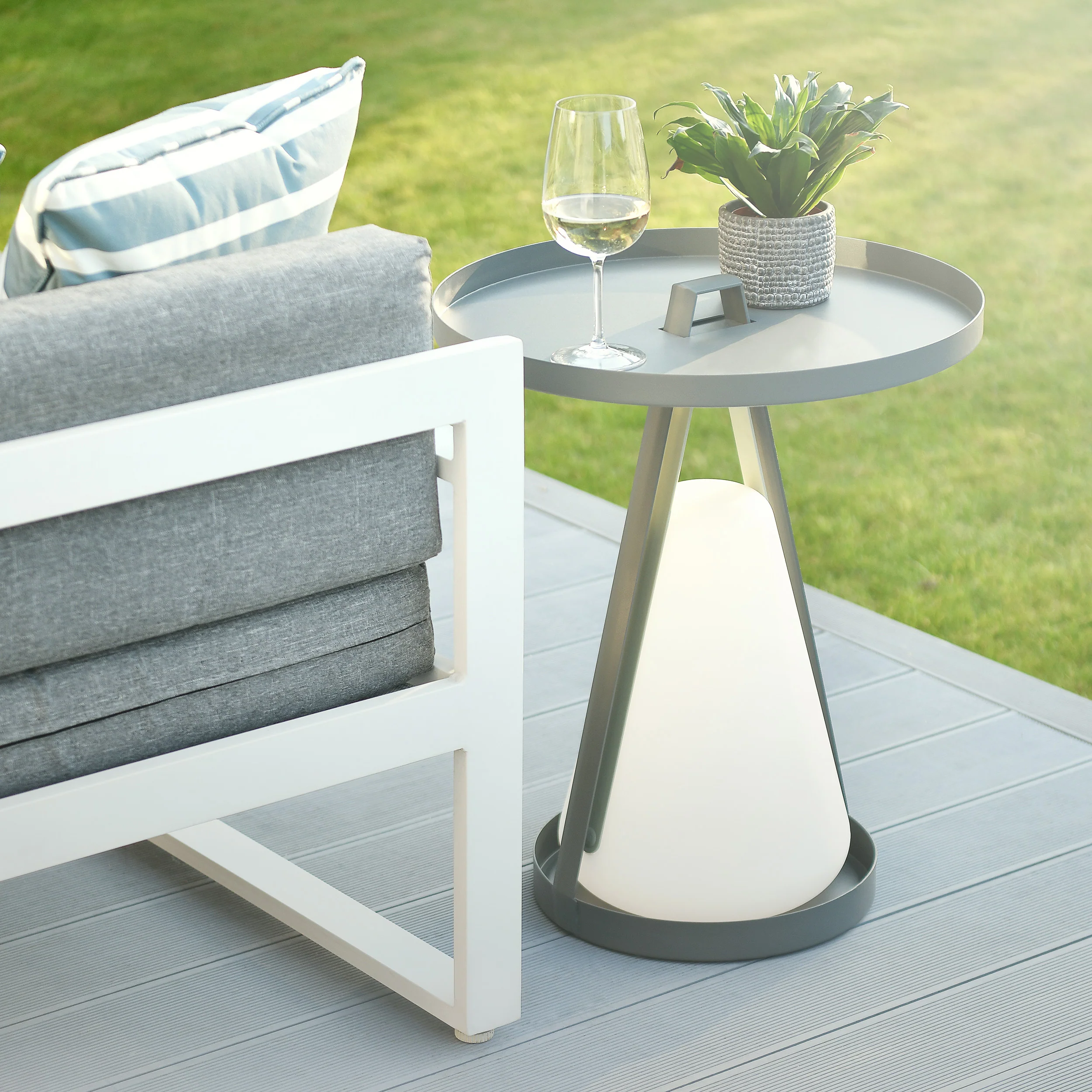 B Table Side Table - Image 2