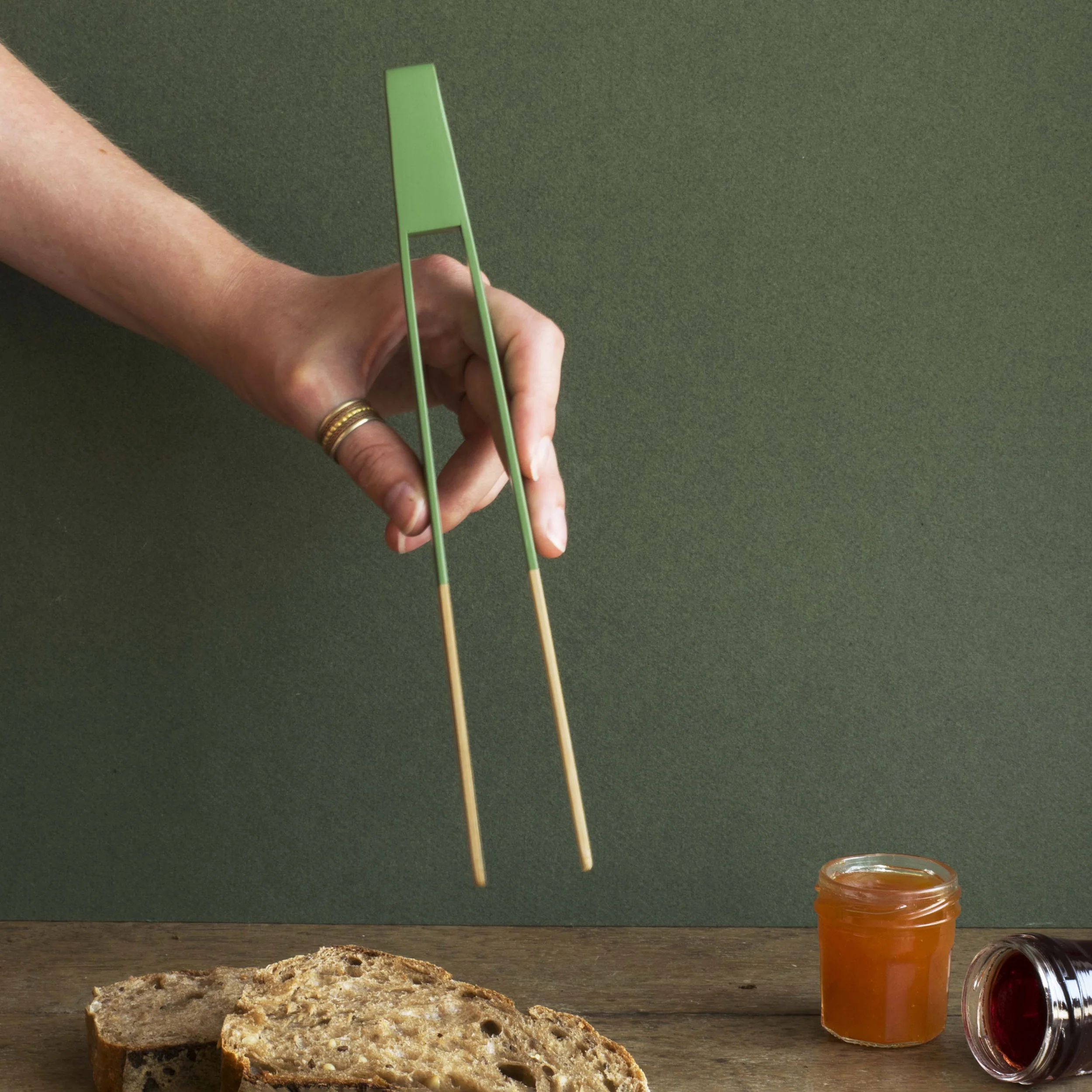 Magnetic Toast Tongs - Image 12